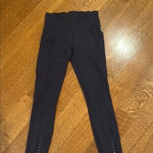 LULULEMON BLACK LEGGINGS WITH POCKETS